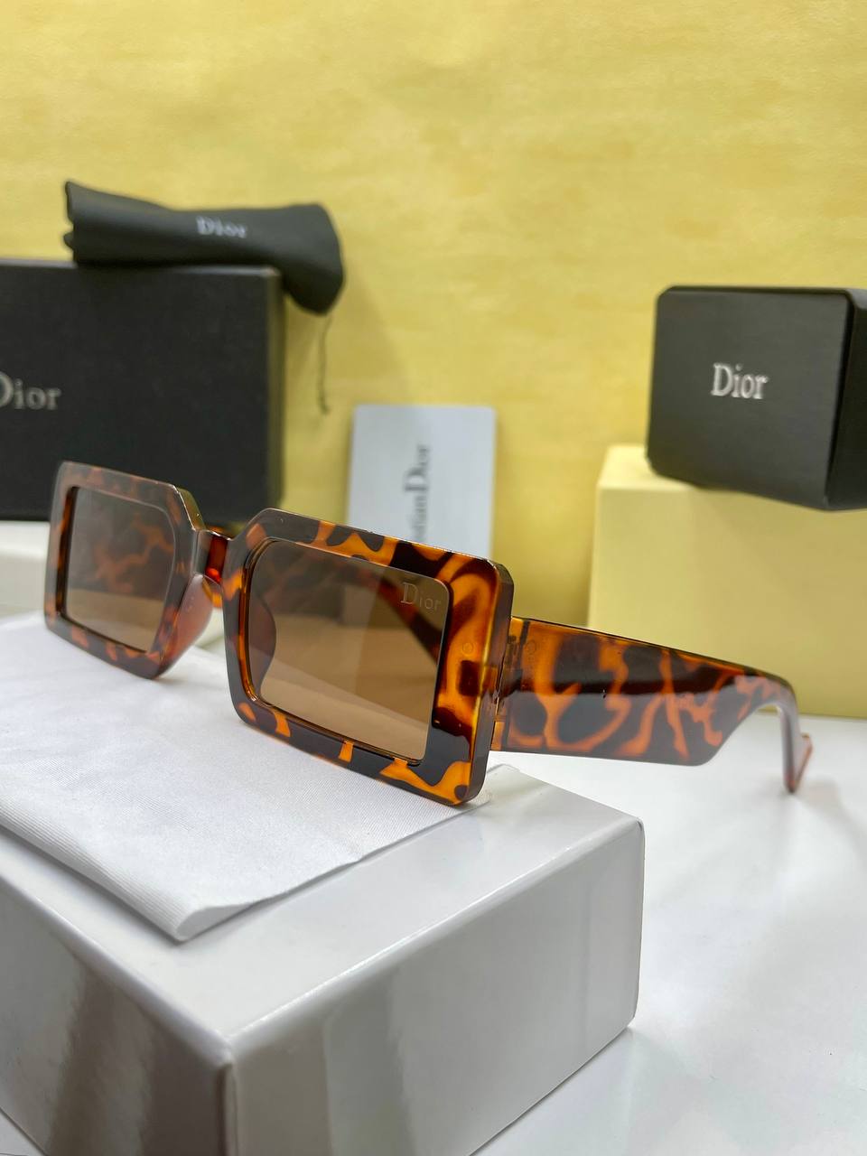 DIOR ME-01