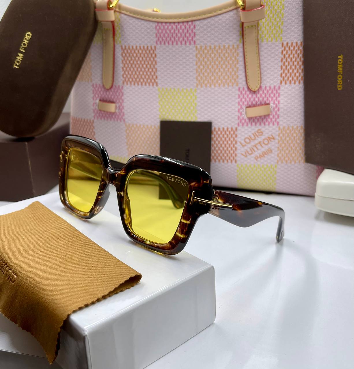 Tom ford DW101