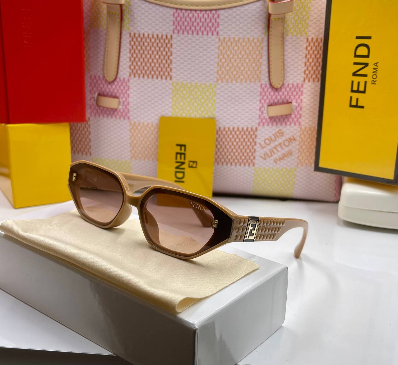 Fendi ME25