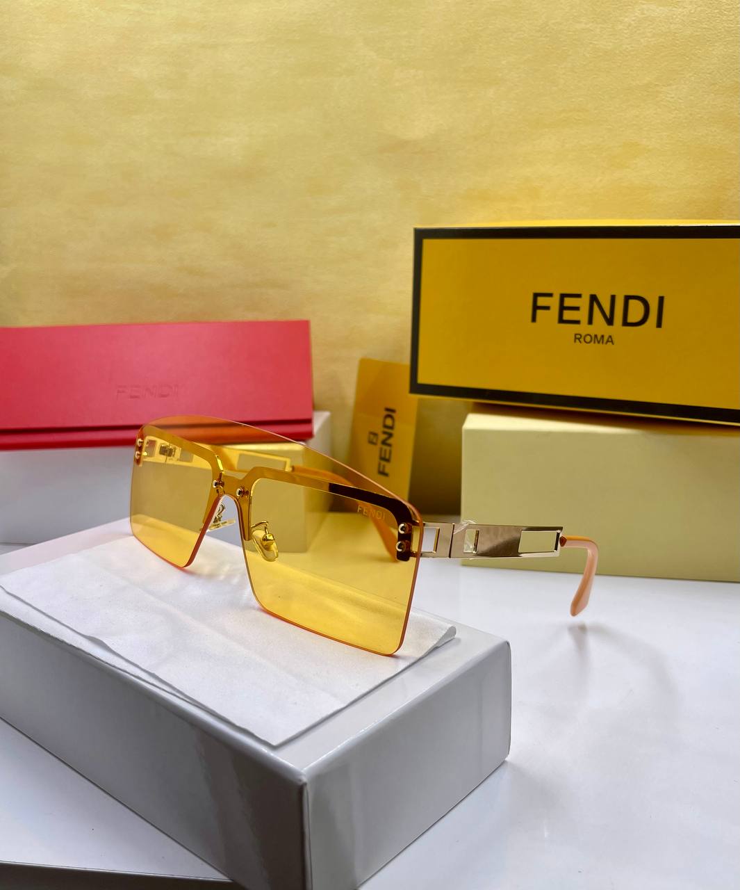 FENDI EEWW3