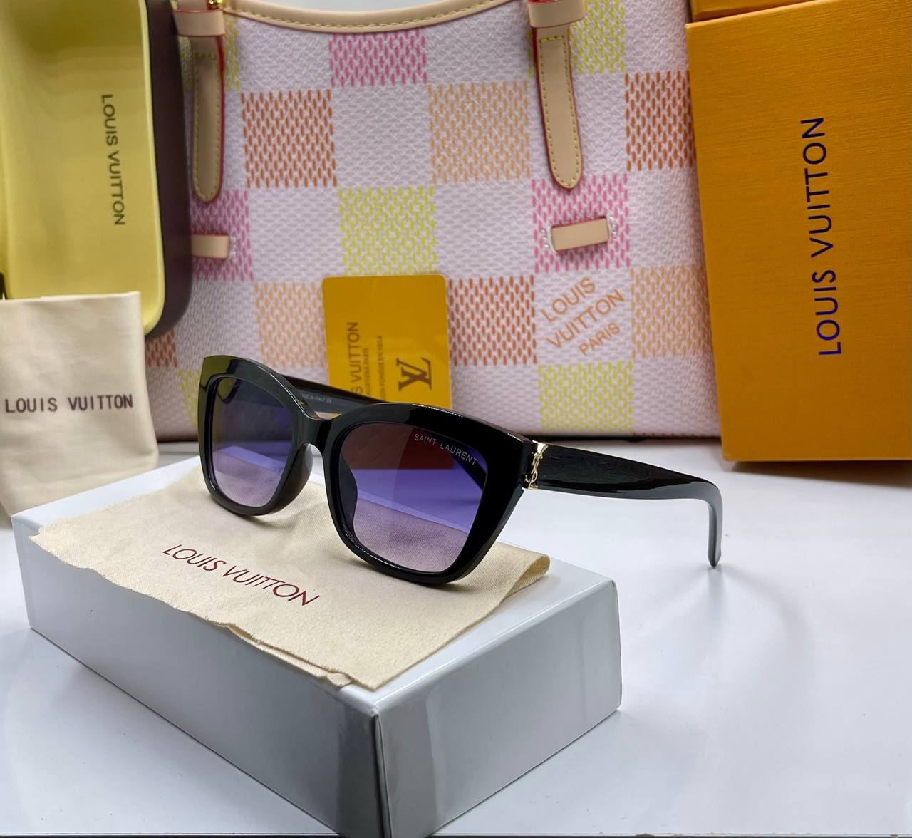 Louis Vuitton LV-E25