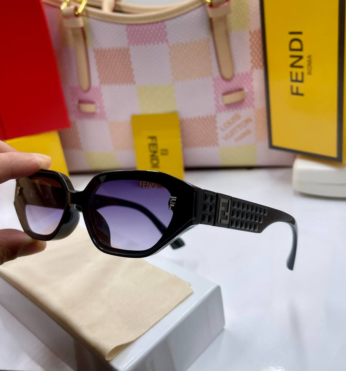 Fendi ME25