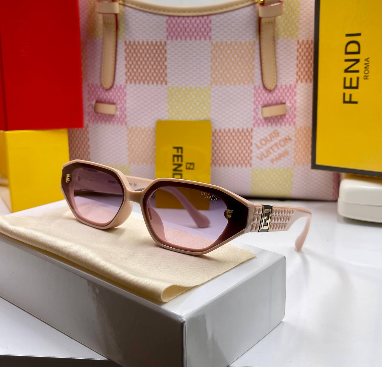 Fendi ME25