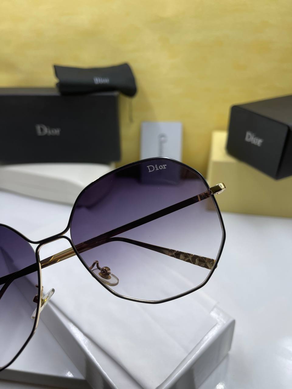 DIOR WR-19
