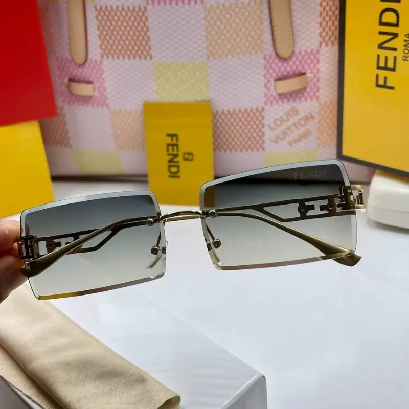Lunettes de Soleil Fendi [F012]