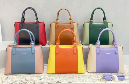 Classic Shoulder Bag  حقيبة كتف كلاسيكية