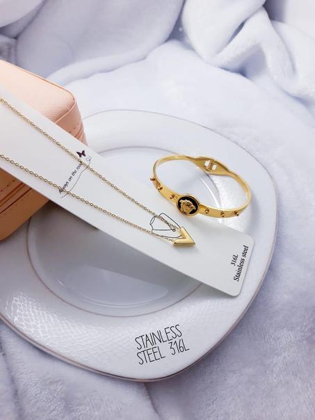 Ensemble Élégant de Collier et Bracelet