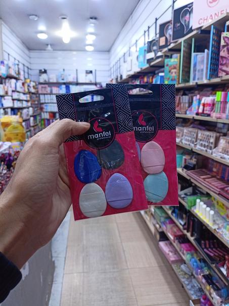 éponge fond de teint liquide