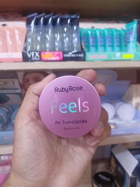 Poudre libre Ruby Rose