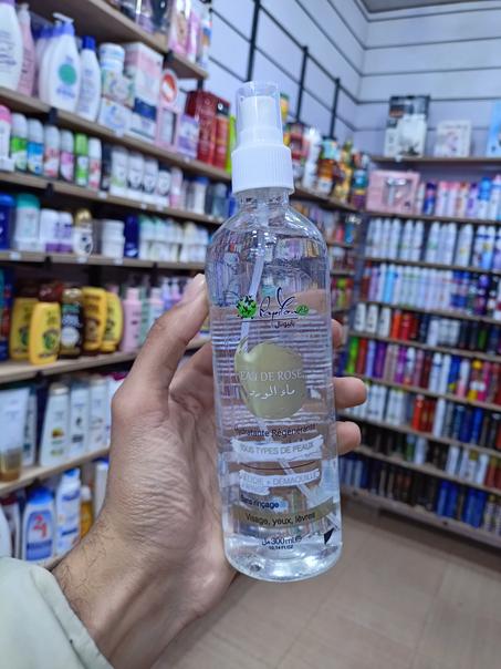 Eau de rose papillonal