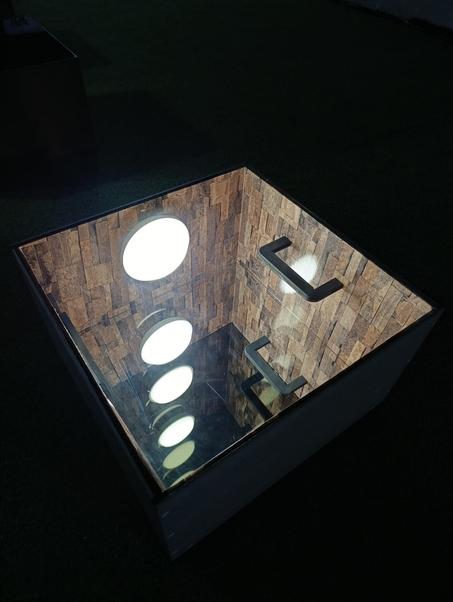 🪑✨ Table 3D Moderne – Carrée 70×70cm | Hauteur 40cm