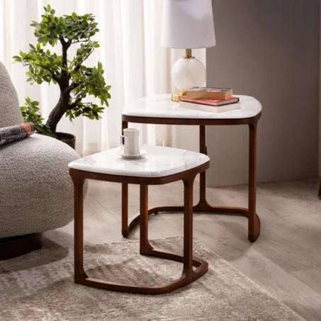 طاولة متداخلة