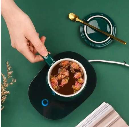 كوب السيراميك مع وسادة التدفئةوملعقة أنيقة