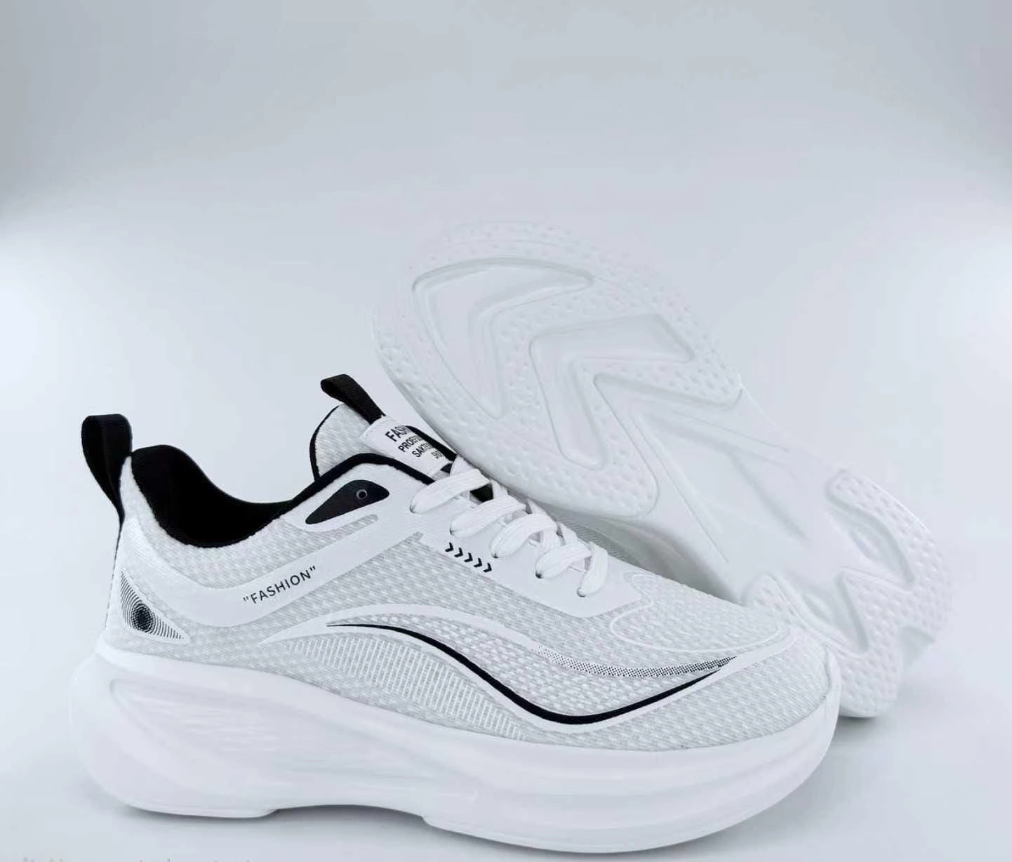 🔥! أقوى حذاء مريح و خفيف فالسوق… وزنو أقل من 180 غرام فقط 🔥