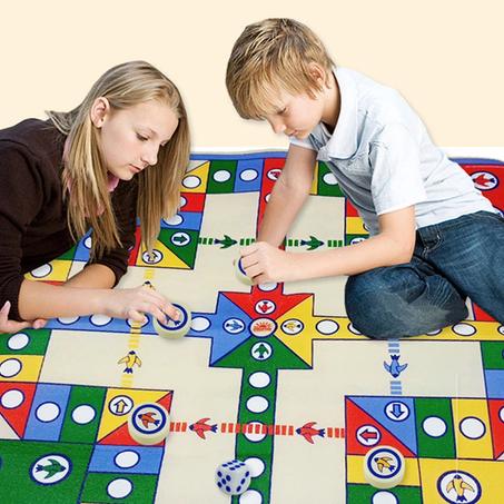 لعبة النرد العائلية الذكية والأكثر انتشارا في الوسط العائلي  90cm / 90 cm