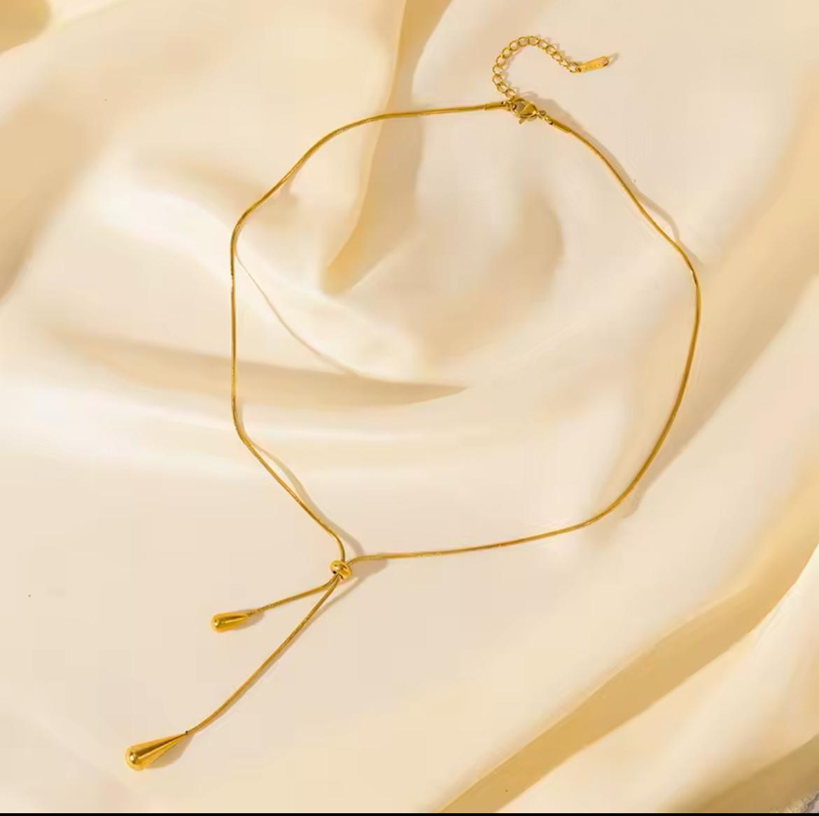 Collier avec pendentif goutte d’eau en acier inoxydable