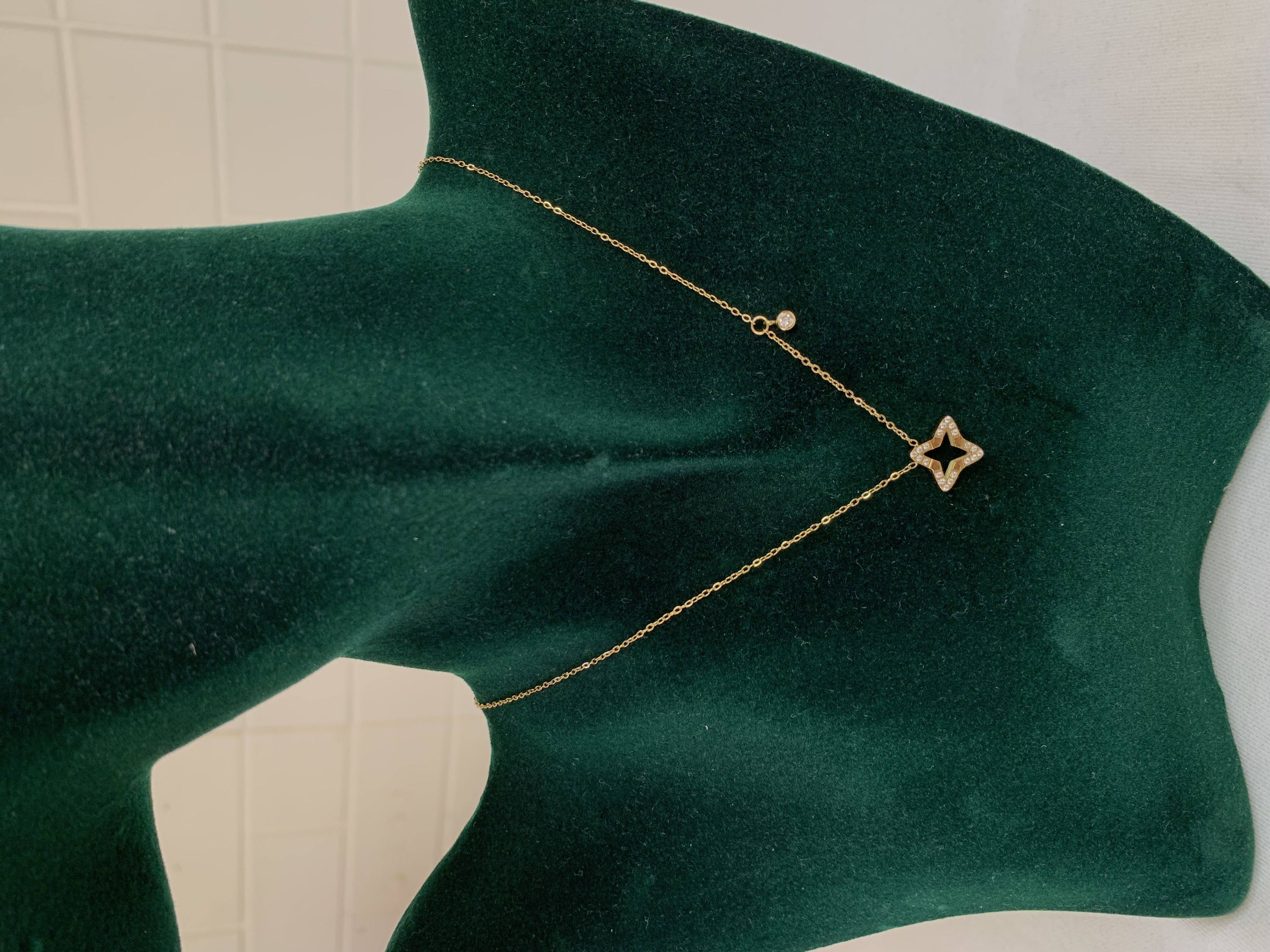Collier étoile