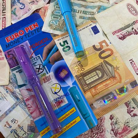 Stylo détecteur des faux billets - قلم كشف الاوراق النقدية المزورة