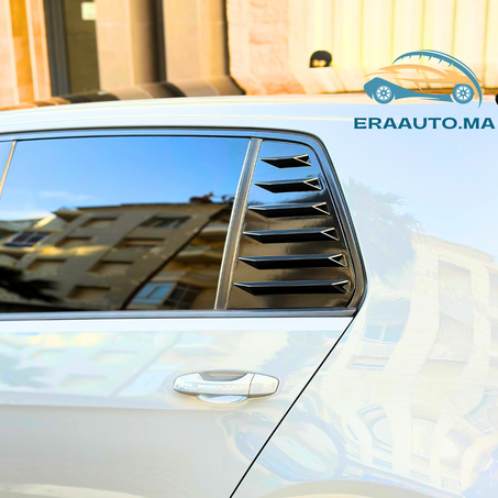 قطعتان من غطاء نافذة السيارة الخلفية