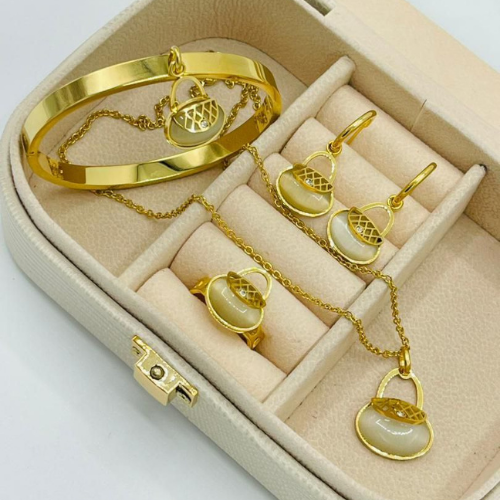Parure céma