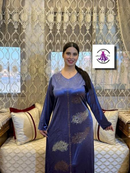 قفطان مزوق بحجر فخم