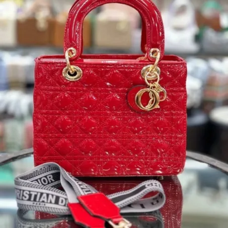 حقيبة يد من نوع Dior