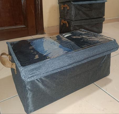 منظمات ملابس بالغطى