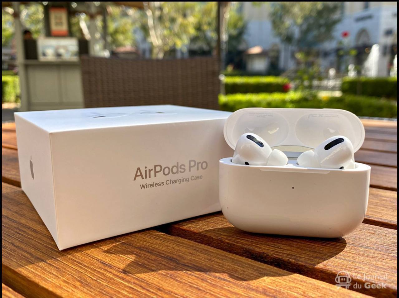 سماعات Apple AirPods Pro – نسخة هاي كوبي بجودة عالية مع شحن لاسلكي