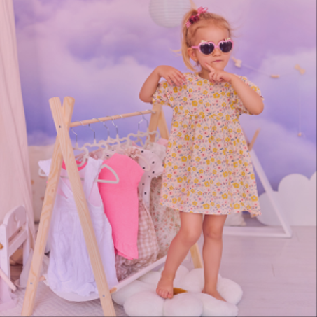 ملابس للبنات الصغار