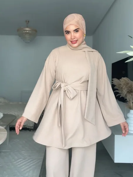 ✨ أنصومبل NAYA المخملي – أناقة محتشمة بلمسة فاخرة ✨