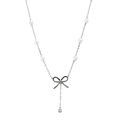 Selver Butterfly With Pearl Pendants Necklace