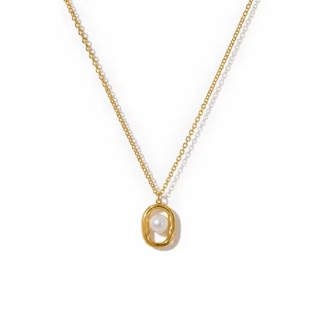 Freshwater Pearl Pendant Gold Necklace