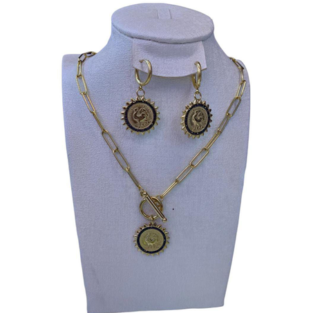 طقم  قلادة + حلقين بديكور عملة الديك