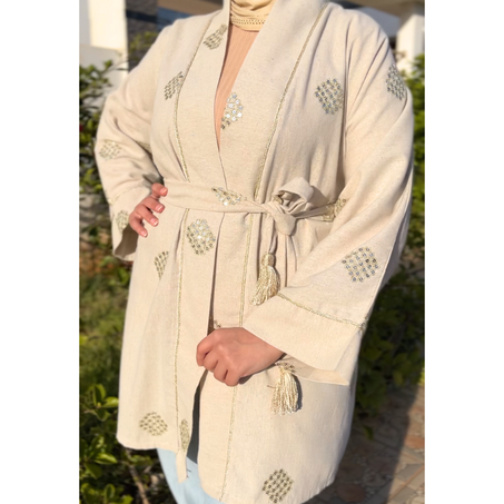 Kimono Beige – Éclat Doré & Tradition