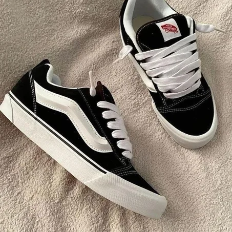 حذاء Vans كلاسيكي