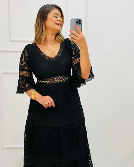 S1 Robe Broderie Dentelle Noire