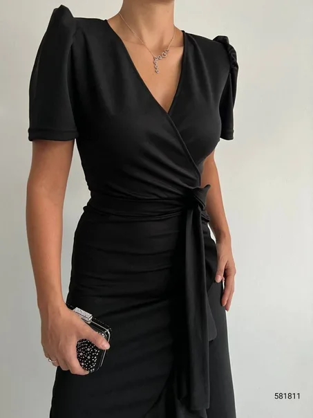 S96 ROBE  NOIRE avec ceinturé