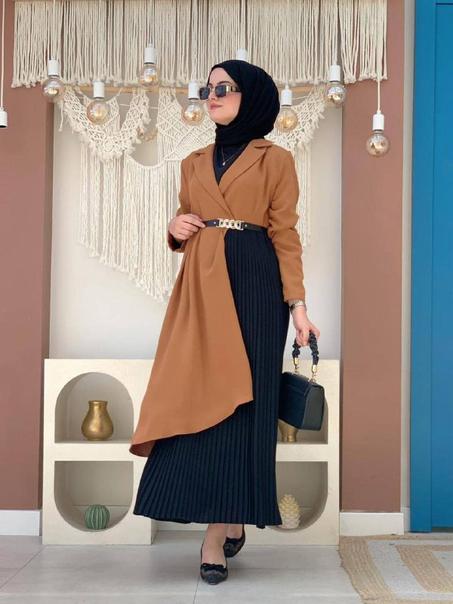 SW14 3 robe noir et maron