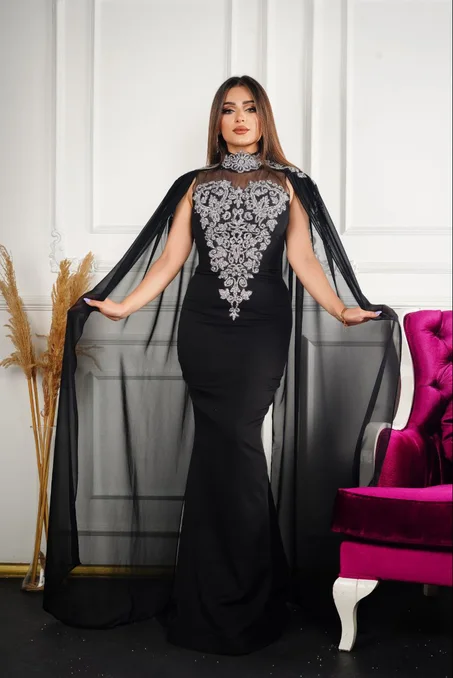 S49 robe soirée avec foulard noire