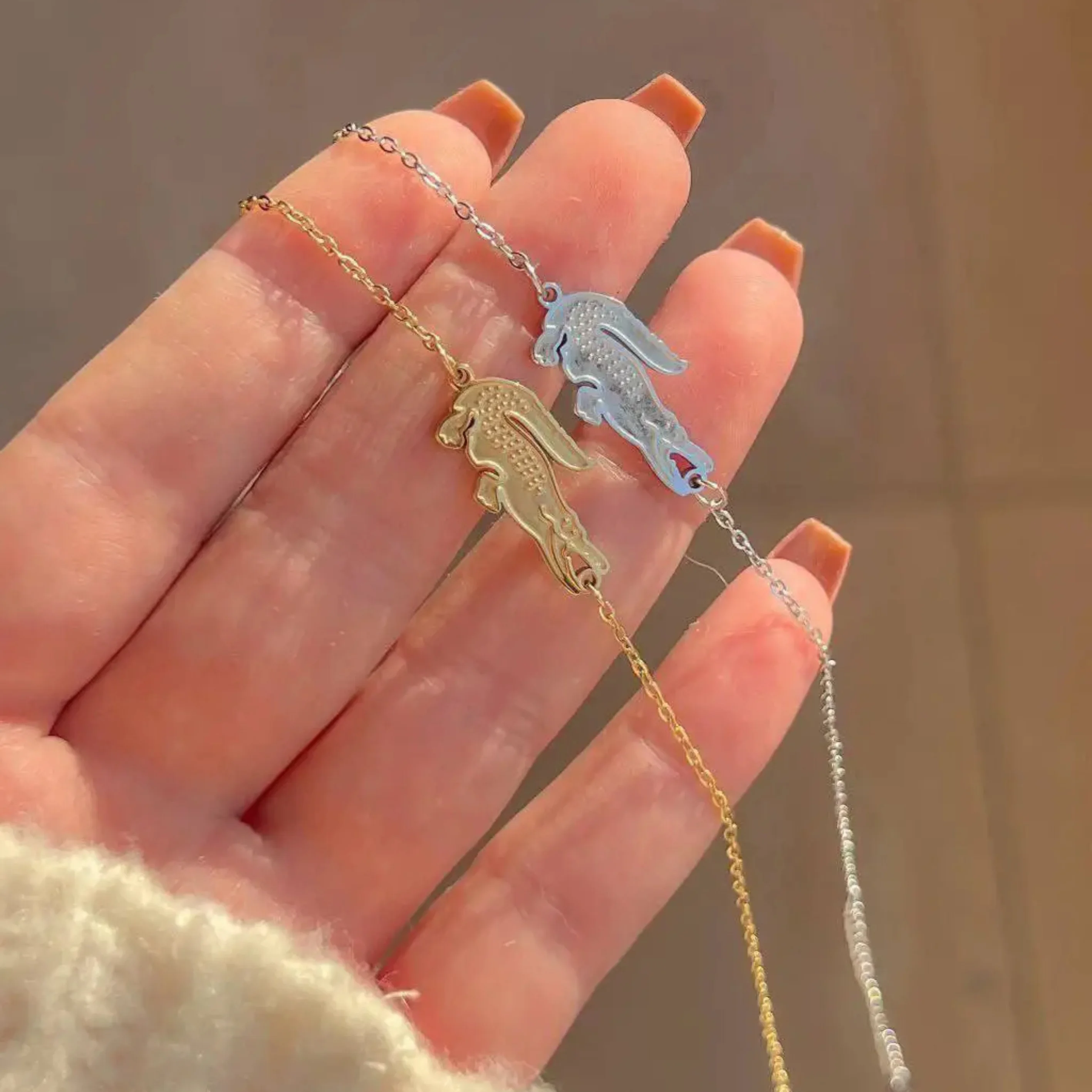 بريسلت لاكوست كابلز