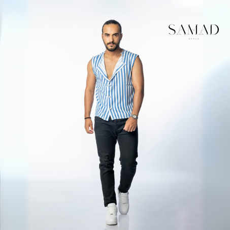 Chemise sans manches à rayures bleues et blanches