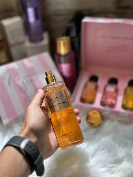 🌸 Victoria’s Secret – Bare Vanilla 🌸