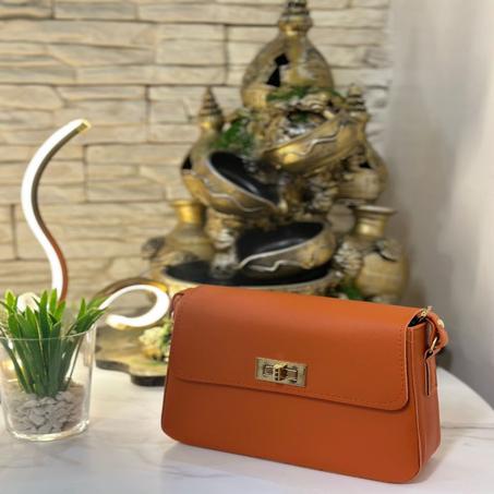 حقيبة نسائية