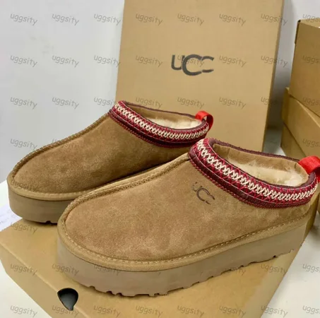 حذاء:UGG