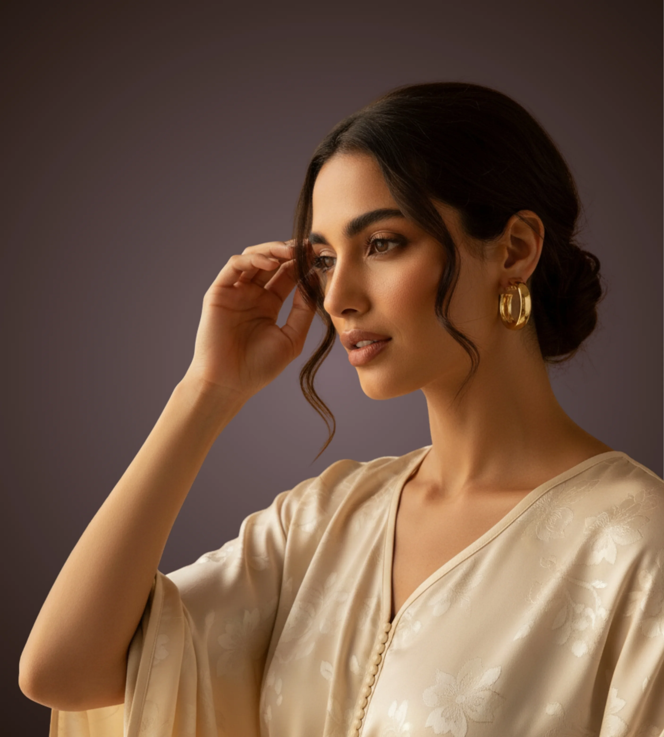 أقراط معدنية مزدوجة على شكل حرف C مبالغ فيها