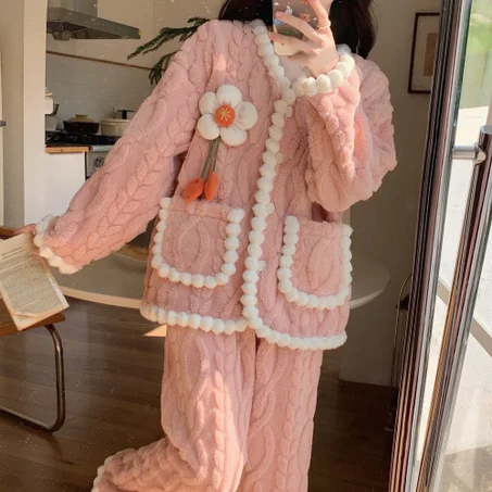 طقم بيجامة من الصوف للنساء من بلوزة طويلة الأكمام وسروال بتصميم مطبوع بخوخ من خامة سميكة دافئة وبرقبة دائرية، 2 قطعة