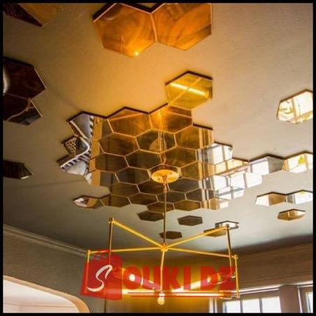 مجموعة 6 مرايا سداسة الشكل قابلة للتثبيت على الحائط