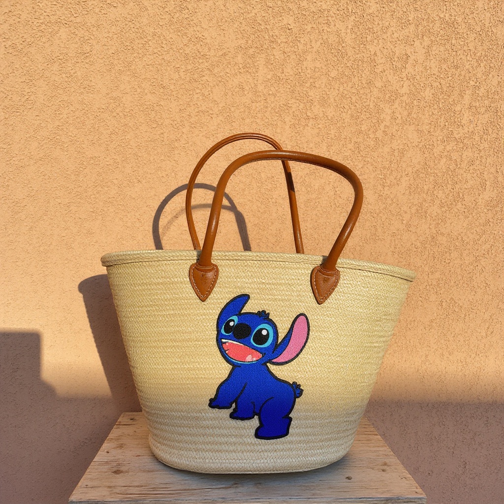 Panier en paille fou Stitch