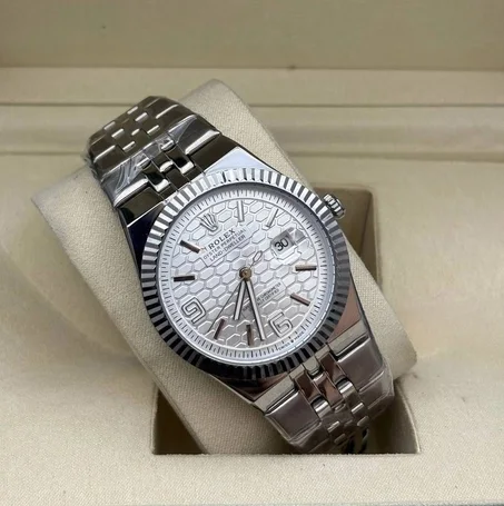 ROLEX  land dweller