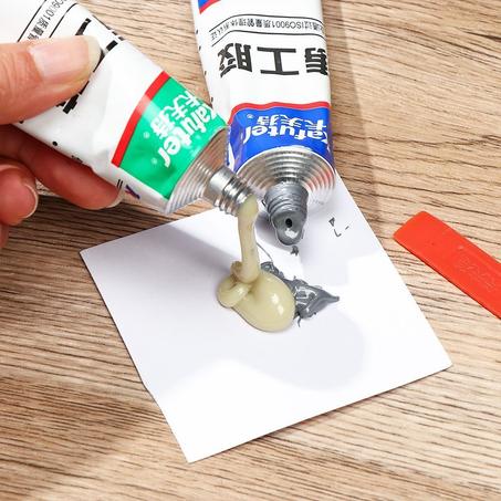 غراء لاصق لإصلاح المعادن مثالي لإصلاح الأسطح المعدنية  سريع التصلّب سهل الاستخدام